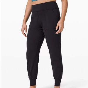 Lululemon Align jogger 28”